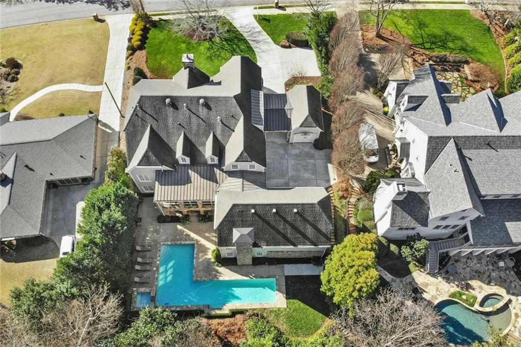 285 Forrest Lake Drive, Sandy Springs, Georgia 30327, 5 Bedrooms Bedrooms, ,7 BathroomsBathrooms,Residential,Sold,285 Forrest Lake Drive,6990235