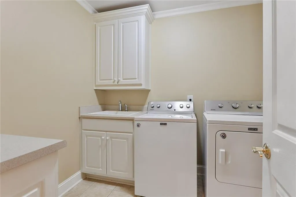 285 Forrest Lake Drive, Sandy Springs, Georgia 30327, 5 Bedrooms Bedrooms, ,7 BathroomsBathrooms,Residential,Sold,285 Forrest Lake Drive,6990235