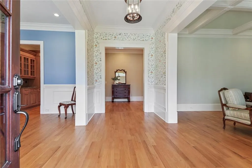 285 Forrest Lake Drive, Sandy Springs, Georgia 30327, 5 Bedrooms Bedrooms, ,7 BathroomsBathrooms,Residential,Sold,285 Forrest Lake Drive,6990235