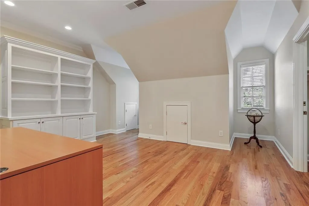 285 Forrest Lake Drive, Sandy Springs, Georgia 30327, 5 Bedrooms Bedrooms, ,7 BathroomsBathrooms,Residential,Sold,285 Forrest Lake Drive,6990235