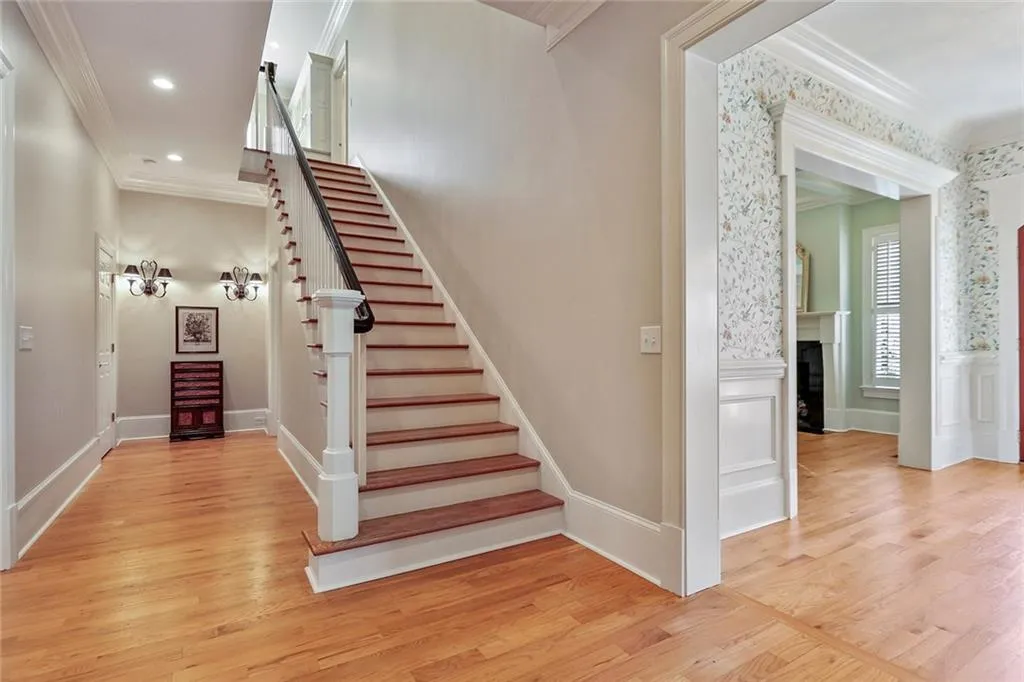 285 Forrest Lake Drive, Sandy Springs, Georgia 30327, 5 Bedrooms Bedrooms, ,7 BathroomsBathrooms,Residential,Sold,285 Forrest Lake Drive,6990235