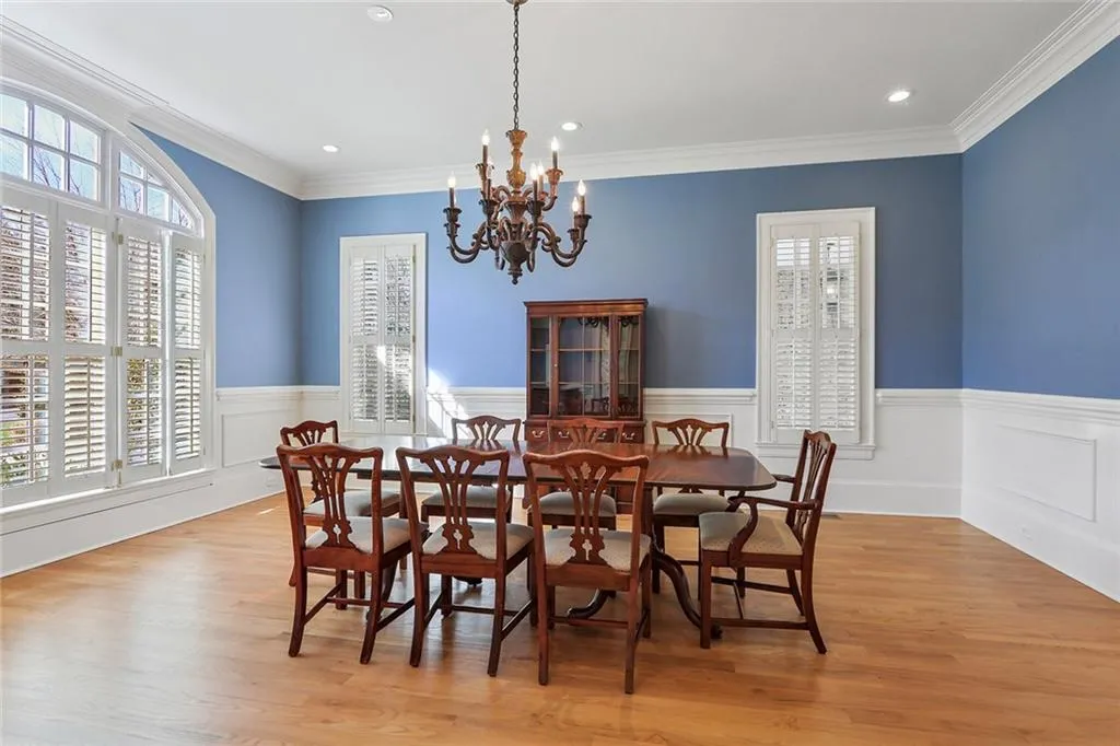 285 Forrest Lake Drive, Sandy Springs, Georgia 30327, 5 Bedrooms Bedrooms, ,7 BathroomsBathrooms,Residential,Sold,285 Forrest Lake Drive,6990235