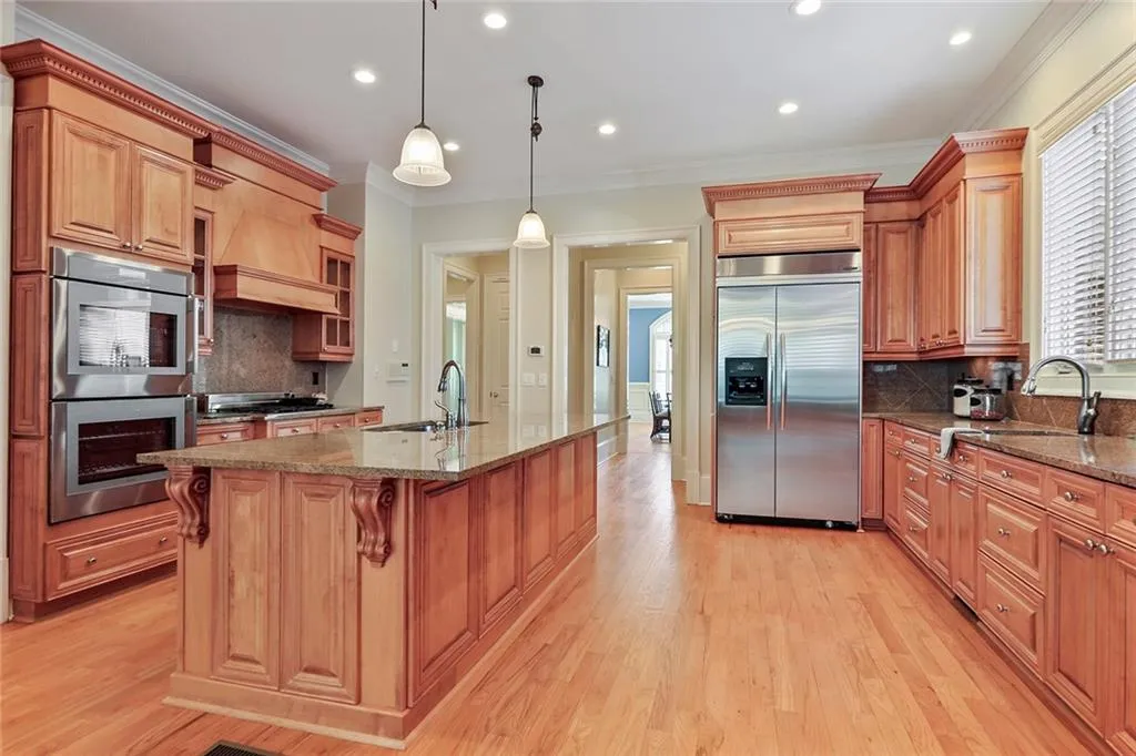 285 Forrest Lake Drive, Sandy Springs, Georgia 30327, 5 Bedrooms Bedrooms, ,7 BathroomsBathrooms,Residential,Sold,285 Forrest Lake Drive,6990235