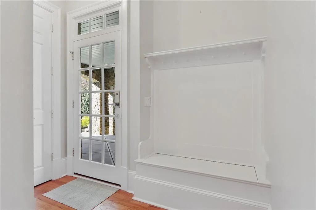 285 Forrest Lake Drive, Sandy Springs, Georgia 30327, 5 Bedrooms Bedrooms, ,7 BathroomsBathrooms,Residential,Sold,285 Forrest Lake Drive,6990235