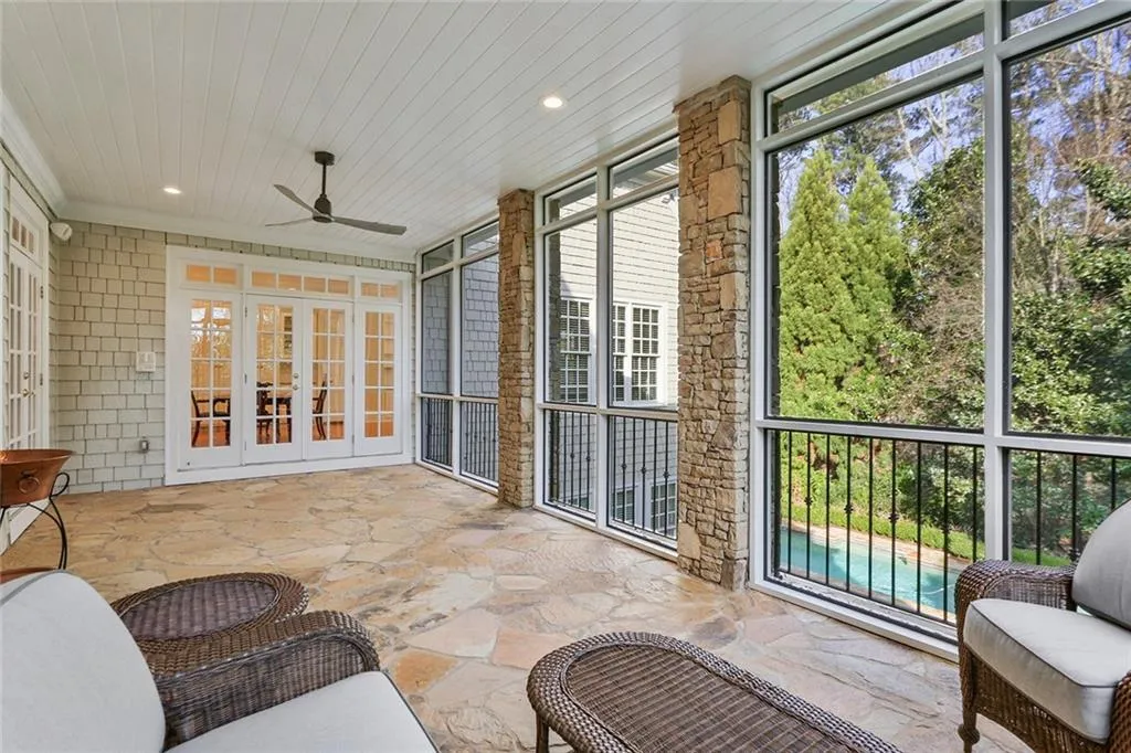 285 Forrest Lake Drive, Sandy Springs, Georgia 30327, 5 Bedrooms Bedrooms, ,7 BathroomsBathrooms,Residential,Sold,285 Forrest Lake Drive,6990235