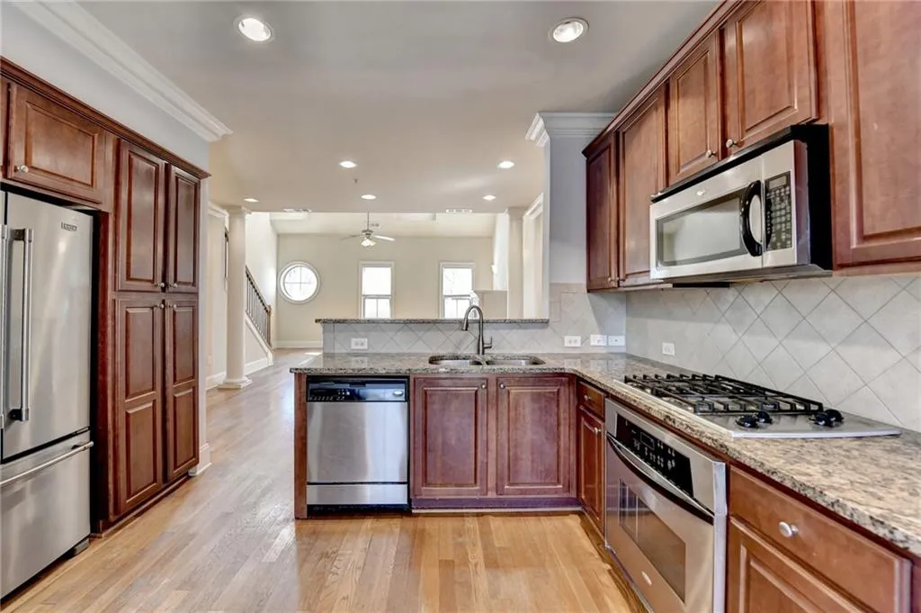 6444 Chariot Street, Atlanta, Georgia 30328, 3 Bedrooms Bedrooms, ,3 BathroomsBathrooms,Residential,Sold,6444 Chariot Street,7536474
