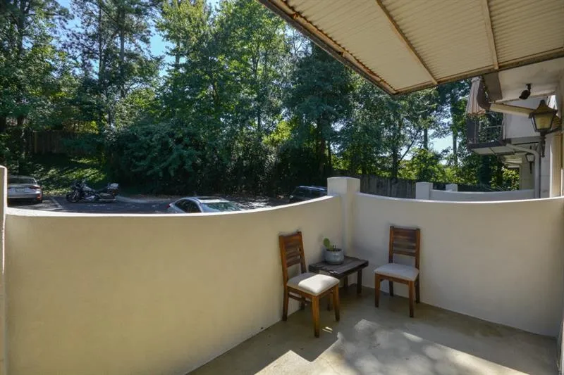 725 Dalrymple Road Unit 8b, Sandy Springs, Georgia 30328, 2 Bedrooms Bedrooms, ,2 BathroomsBathrooms,Residential,Sold,725 Dalrymple Road Unit 8b,6631304