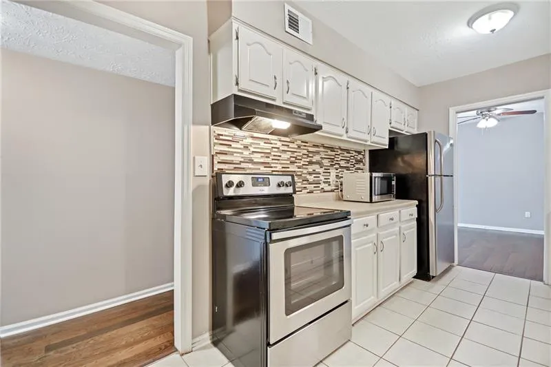 725 Dalrymple Road Unit 8b, Sandy Springs, Georgia 30328, 2 Bedrooms Bedrooms, ,2 BathroomsBathrooms,Residential,Sold,725 Dalrymple Road Unit 8b,6631304