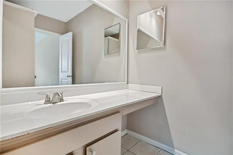 725 Dalrymple Road Unit 8b, Sandy Springs, Georgia 30328, 2 Bedrooms Bedrooms, ,2 BathroomsBathrooms,Residential,Sold,725 Dalrymple Road Unit 8b,6631304