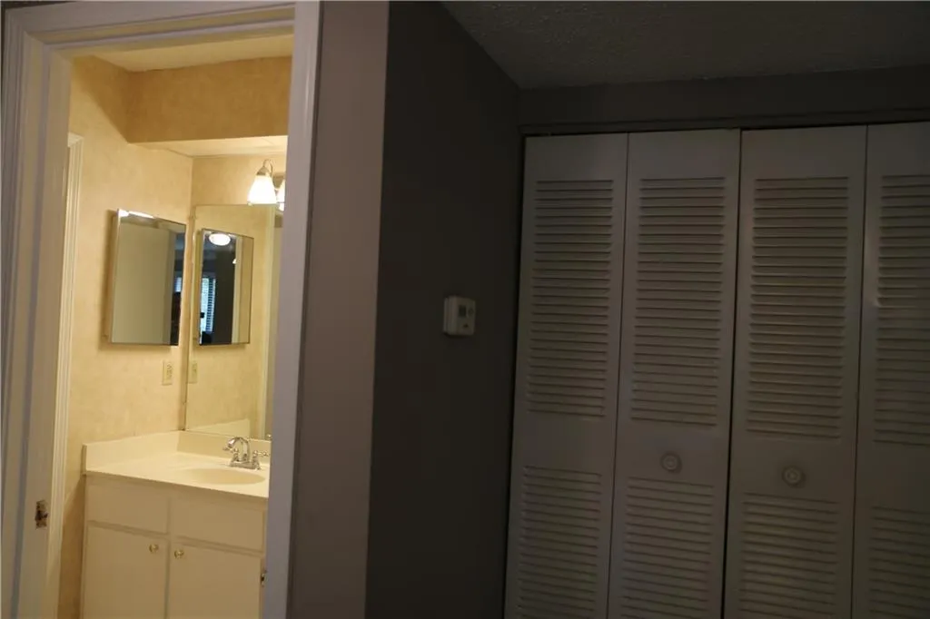 2007 Wingate Way Unit 2207, Atlanta, Georgia 30350, 1 Bedroom Bedrooms, ,1 BathroomBathrooms,Residential,Sold,2007 Wingate Way Unit 2207,5992488