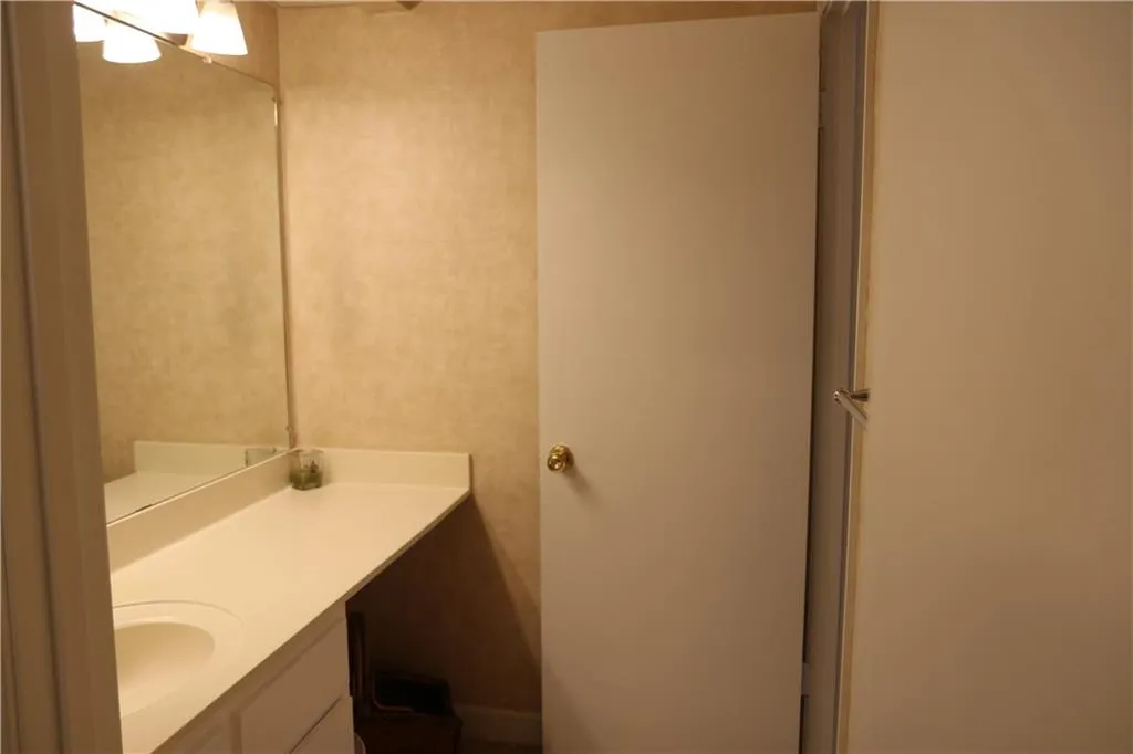 2007 Wingate Way Unit 2207, Atlanta, Georgia 30350, 1 Bedroom Bedrooms, ,1 BathroomBathrooms,Residential,Sold,2007 Wingate Way Unit 2207,5992488