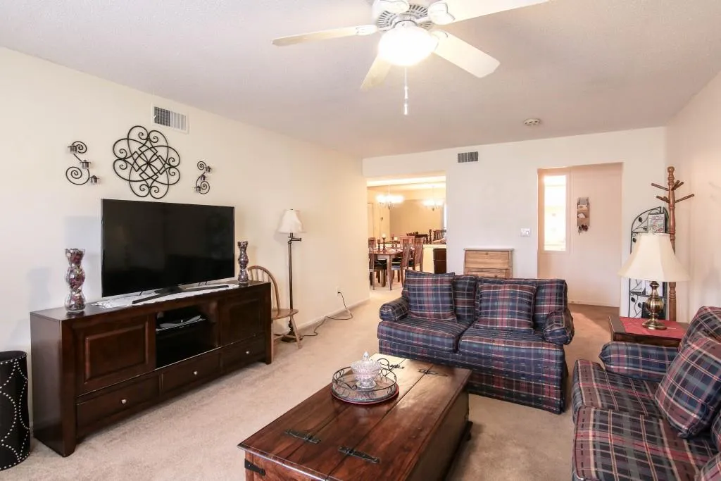 6851 Roswell Road Unit Q-10, Sandy Springs, Georgia 30328, 3 Bedrooms Bedrooms, ,2 BathroomsBathrooms,Residential,Sold,6851 Roswell Road Unit Q-10,5991243