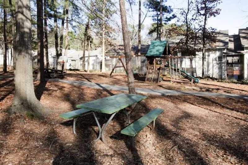 6851 Roswell Road Unit Q-10, Sandy Springs, Georgia 30328, 3 Bedrooms Bedrooms, ,2 BathroomsBathrooms,Residential,Sold,6851 Roswell Road Unit Q-10,5991243