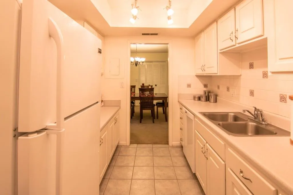 6851 Roswell Road Unit Q-10, Sandy Springs, Georgia 30328, 3 Bedrooms Bedrooms, ,2 BathroomsBathrooms,Residential,Sold,6851 Roswell Road Unit Q-10,5991243