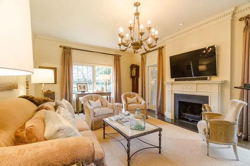 230 W Paces Ferry Road, Atlanta, Georgia 30305, 4 Bedrooms Bedrooms, ,4 BathroomsBathrooms,Residential,Sold,230 W Paces Ferry Road,5809777