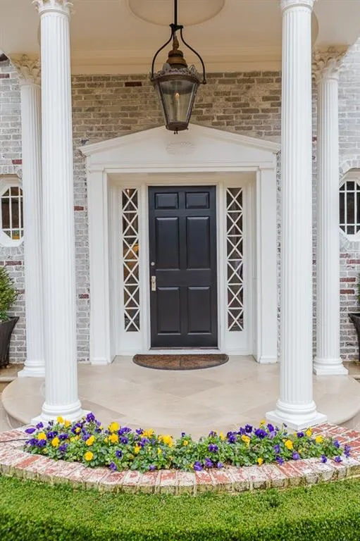 230 W Paces Ferry Road, Atlanta, Georgia 30305, 4 Bedrooms Bedrooms, ,4 BathroomsBathrooms,Residential,Sold,230 W Paces Ferry Road,5809777