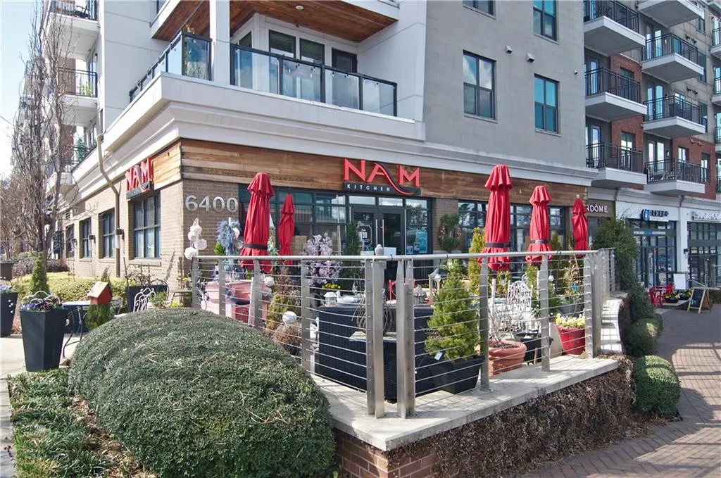 Dining Outdoors and In