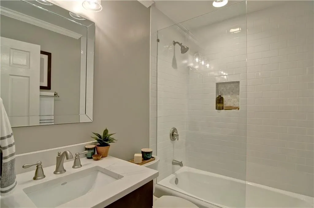 Stunning Renovated Bath