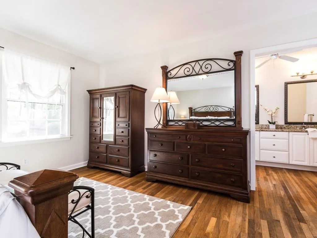 4530 Jolyn Place, Sandy Springs, Georgia 30342, 2 Bedrooms Bedrooms, ,2 BathroomsBathrooms,Residential,Sold,4530 Jolyn Place,5666868