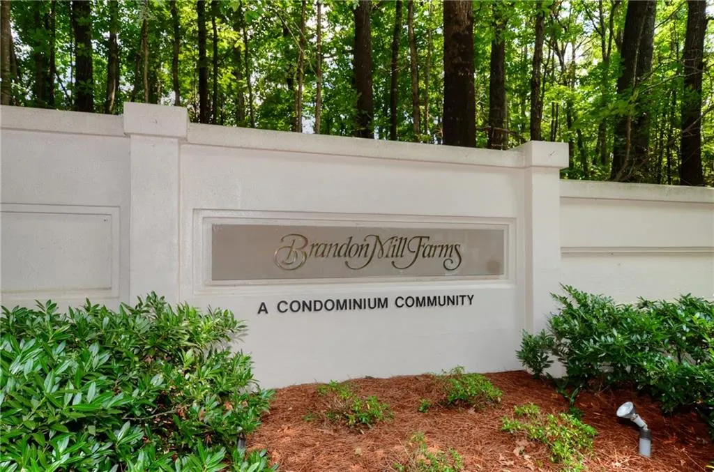 2612 Huntingdon Chase, Sandy Springs, Georgia 30350, 2 Bedrooms Bedrooms, ,1 BathroomBathrooms,Residential,Sold,2612 Huntingdon Chase,5803372