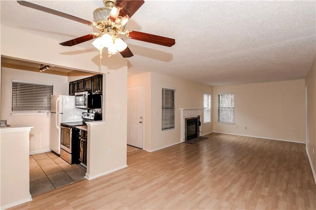 2612 Huntingdon Chase, Sandy Springs, Georgia 30350, 2 Bedrooms Bedrooms, ,1 BathroomBathrooms,Residential,Sold,2612 Huntingdon Chase,5803372
