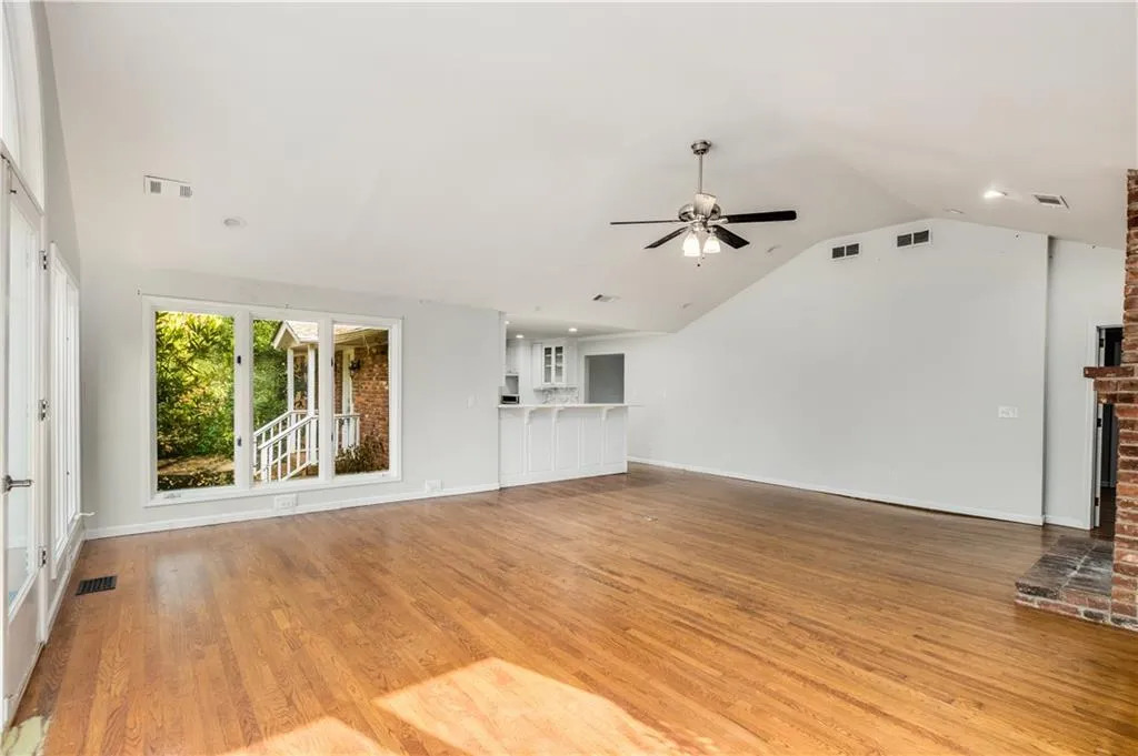 635 Londonberry Road Nw, Sandy Springs, Georgia 30327, 4 Bedrooms Bedrooms, ,3 BathroomsBathrooms,Residential,Sold,635 Londonberry Road Nw,7183628