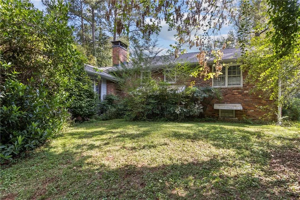 635 Londonberry Road Nw, Sandy Springs, Georgia 30327, 4 Bedrooms Bedrooms, ,3 BathroomsBathrooms,Residential,Sold,635 Londonberry Road Nw,7183628