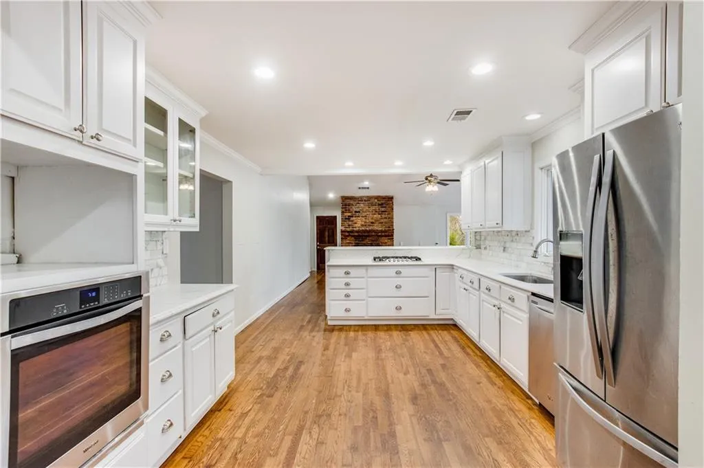 635 Londonberry Road Nw, Sandy Springs, Georgia 30327, 4 Bedrooms Bedrooms, ,3 BathroomsBathrooms,Residential,Sold,635 Londonberry Road Nw,7183628