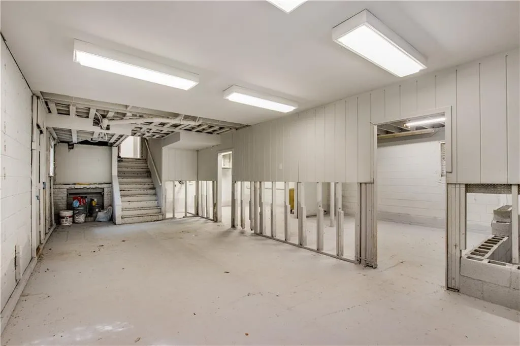 635 Londonberry Road Nw, Sandy Springs, Georgia 30327, 4 Bedrooms Bedrooms, ,3 BathroomsBathrooms,Residential,Sold,635 Londonberry Road Nw,7183628