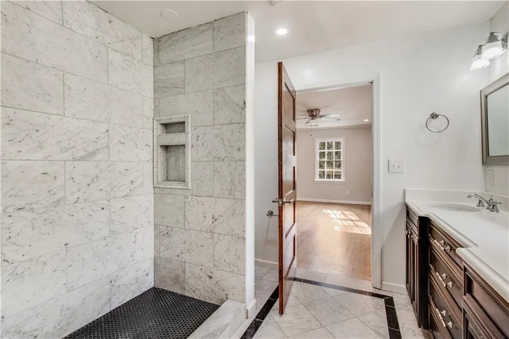 635 Londonberry Road Nw, Sandy Springs, Georgia 30327, 4 Bedrooms Bedrooms, ,3 BathroomsBathrooms,Residential,Sold,635 Londonberry Road Nw,7183628