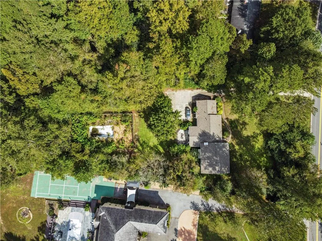 635 Londonberry Road Nw, Sandy Springs, Georgia 30327, 4 Bedrooms Bedrooms, ,3 BathroomsBathrooms,Residential,Sold,635 Londonberry Road Nw,7183628