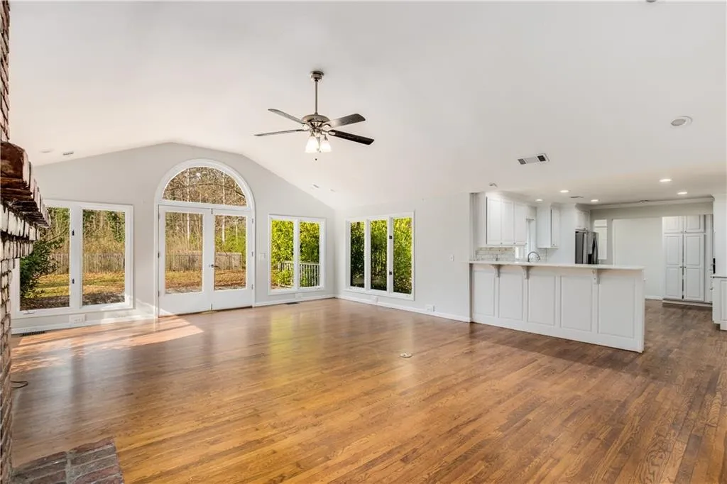 635 Londonberry Road Nw, Sandy Springs, Georgia 30327, 4 Bedrooms Bedrooms, ,3 BathroomsBathrooms,Residential,Sold,635 Londonberry Road Nw,7183628