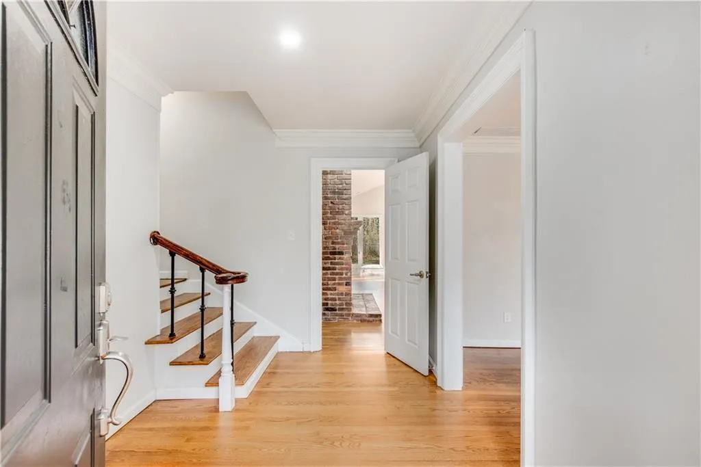 635 Londonberry Road Nw, Sandy Springs, Georgia 30327, 4 Bedrooms Bedrooms, ,3 BathroomsBathrooms,Residential,Sold,635 Londonberry Road Nw,7183628