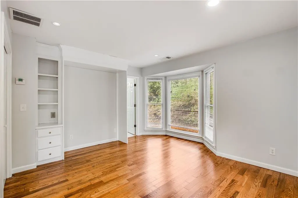 635 Londonberry Road Nw, Sandy Springs, Georgia 30327, 4 Bedrooms Bedrooms, ,3 BathroomsBathrooms,Residential,Sold,635 Londonberry Road Nw,7183628