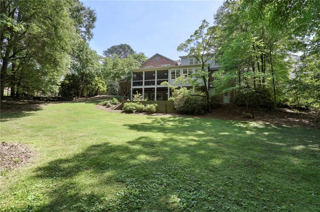 6160 Rivercliffe Drive, Sandy Springs, Georgia 30328, 6 Bedrooms Bedrooms, ,4 BathroomsBathrooms,Residential,Sold,6160 Rivercliffe Drive,7049446