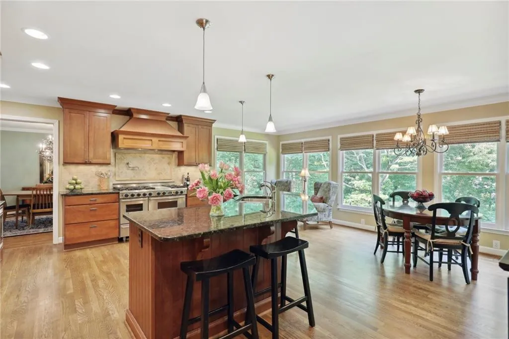 6160 Rivercliffe Drive, Sandy Springs, Georgia 30328, 6 Bedrooms Bedrooms, ,4 BathroomsBathrooms,Residential,Sold,6160 Rivercliffe Drive,7049446