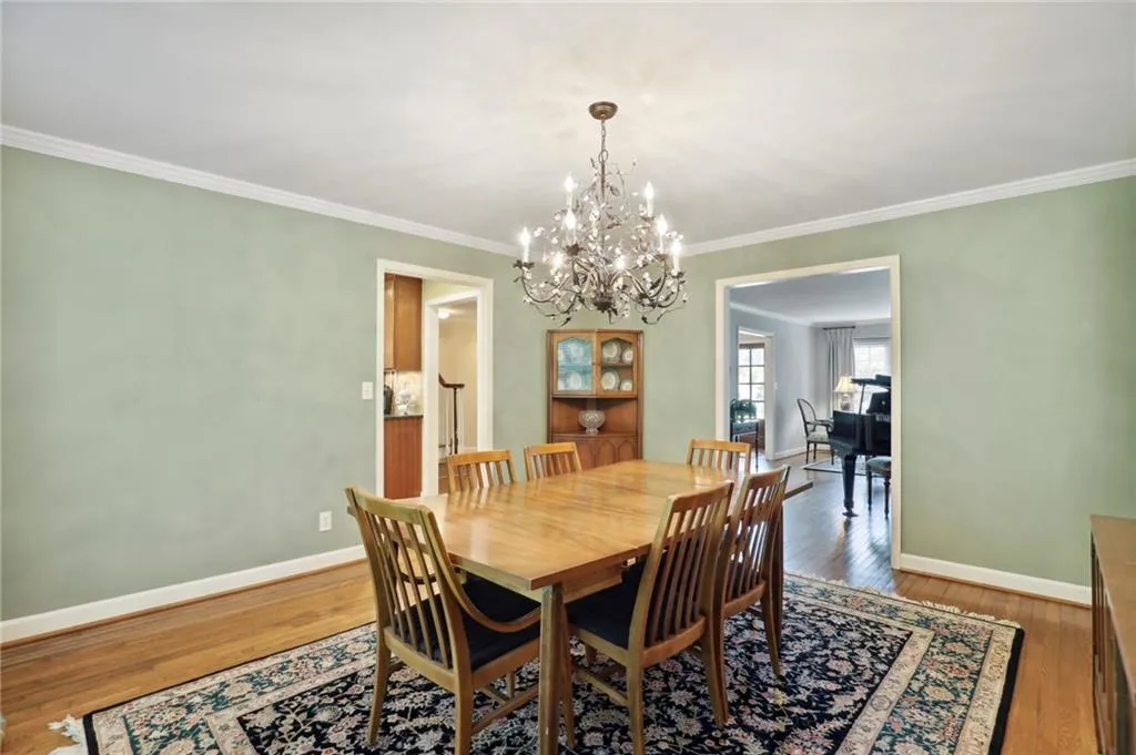 6160 Rivercliffe Drive, Sandy Springs, Georgia 30328, 6 Bedrooms Bedrooms, ,4 BathroomsBathrooms,Residential,Sold,6160 Rivercliffe Drive,7049446