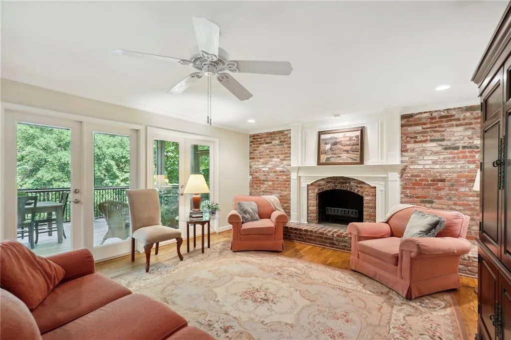 6160 Rivercliffe Drive, Sandy Springs, Georgia 30328, 6 Bedrooms Bedrooms, ,4 BathroomsBathrooms,Residential,Sold,6160 Rivercliffe Drive,7049446