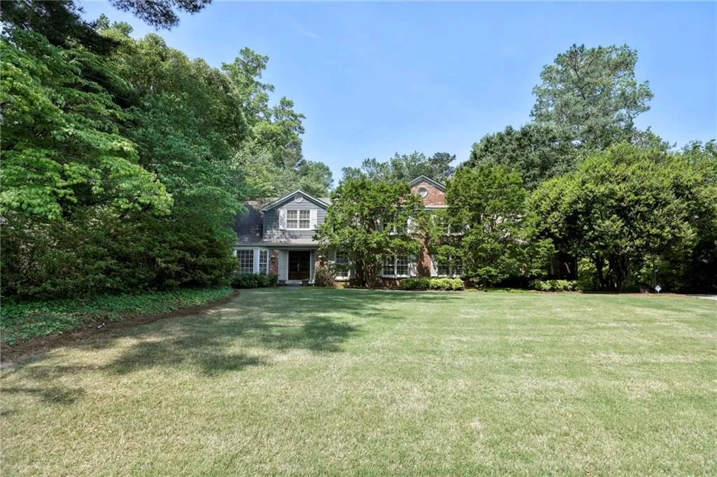 6160 Rivercliffe Drive, Sandy Springs, Georgia 30328, 6 Bedrooms Bedrooms, ,4 BathroomsBathrooms,Residential,Sold,6160 Rivercliffe Drive,7049446