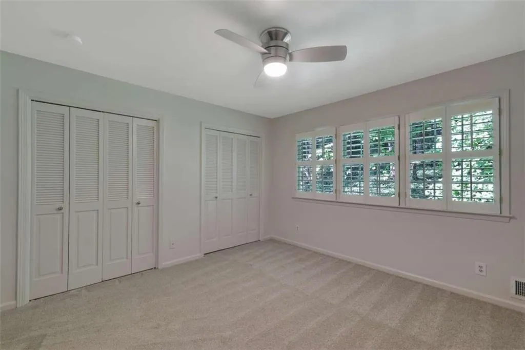 325 Hunters Glen Court Ne, Sandy Springs, Georgia 30328, 4 Bedrooms Bedrooms, ,3 BathroomsBathrooms,Residential,Sold,325 Hunters Glen Court Ne,6916098