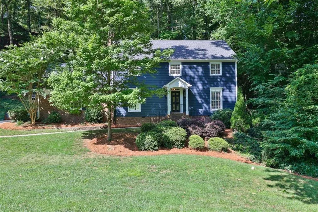 325 Hunters Glen Court Ne, Sandy Springs, Georgia 30328, 4 Bedrooms Bedrooms, ,3 BathroomsBathrooms,Residential,Sold,325 Hunters Glen Court Ne,6916098