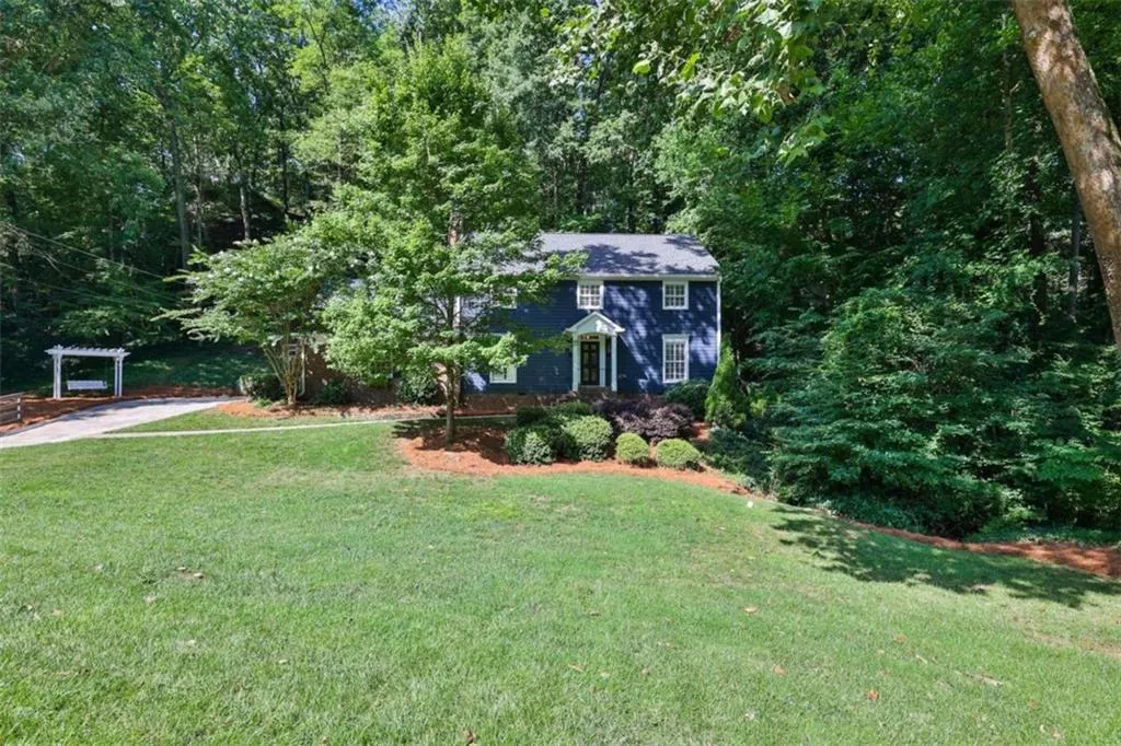 325 Hunters Glen Court Ne, Sandy Springs, Georgia 30328, 4 Bedrooms Bedrooms, ,3 BathroomsBathrooms,Residential,Sold,325 Hunters Glen Court Ne,6916098