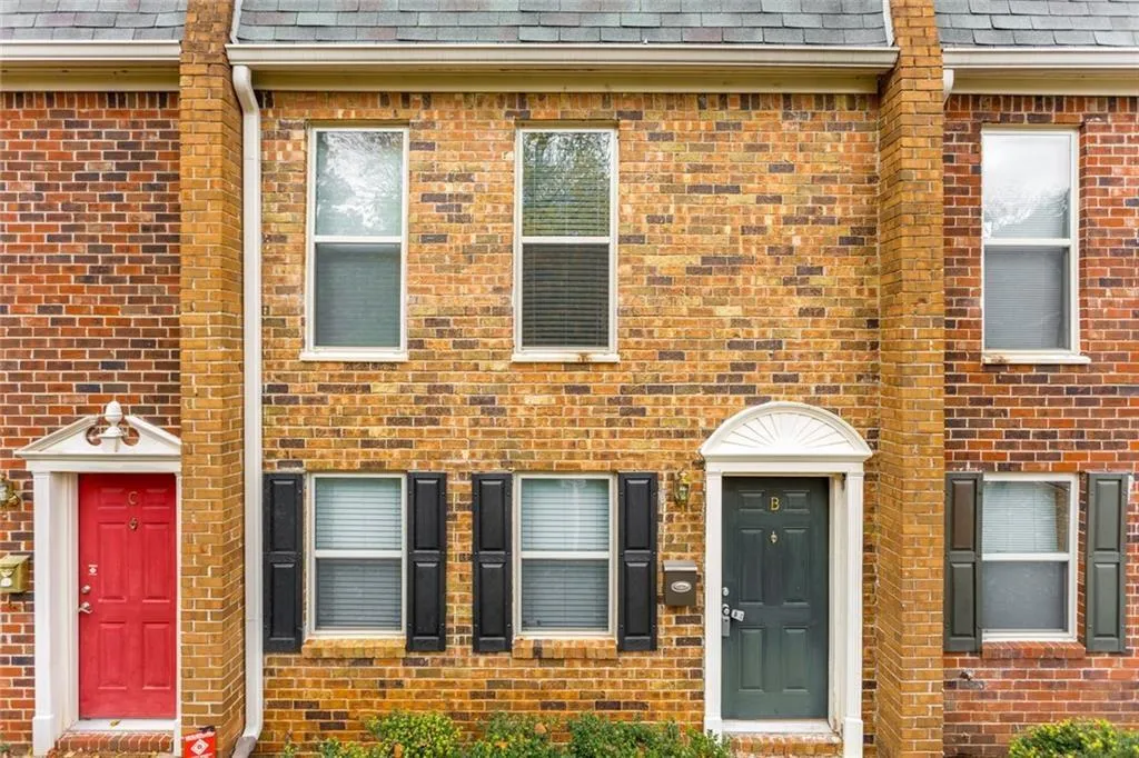 125 N River Drive Unit B, Sandy Springs, Georgia 30350, 2 Bedrooms Bedrooms, ,2 BathroomsBathrooms,Residential,Sold,125 N River Drive Unit B,6836964