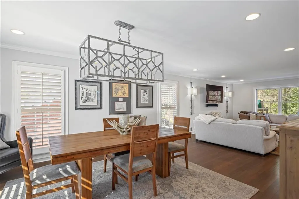 60 Brandon Ridge Drive, Sandy Springs, Georgia 30328, 5 Bedrooms Bedrooms, ,3 BathroomsBathrooms,Residential,Sold,60 Brandon Ridge Drive,7547616