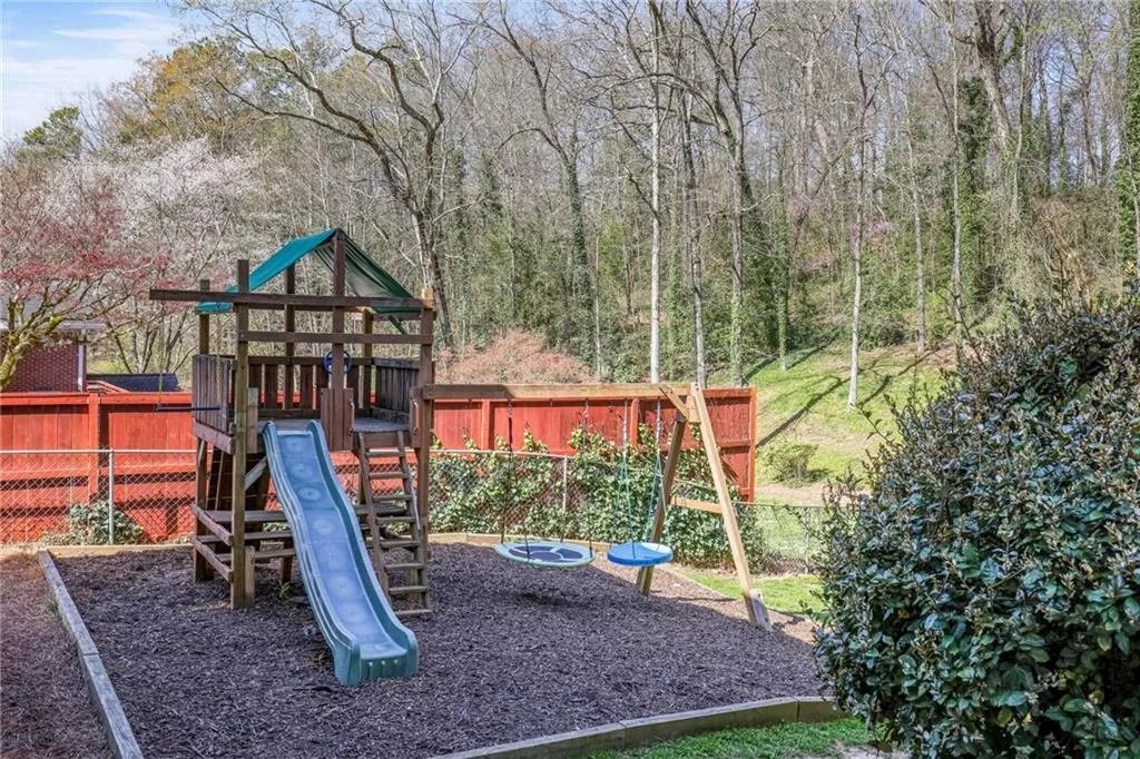 60 Brandon Ridge Drive, Sandy Springs, Georgia 30328, 5 Bedrooms Bedrooms, ,3 BathroomsBathrooms,Residential,Sold,60 Brandon Ridge Drive,7547616
