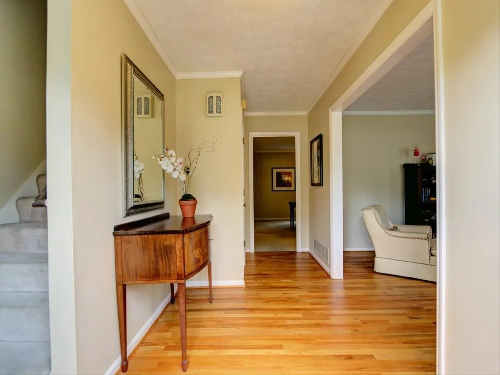 575 Wyncourtney Drive, Sandy Springs, Georgia 30328, 4 Bedrooms Bedrooms, ,2 BathroomsBathrooms,Residential,Sold,575 Wyncourtney Drive,5732575