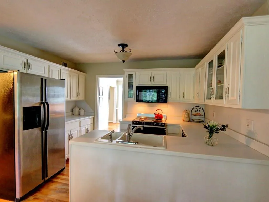 575 Wyncourtney Drive, Sandy Springs, Georgia 30328, 4 Bedrooms Bedrooms, ,2 BathroomsBathrooms,Residential,Sold,575 Wyncourtney Drive,5732575