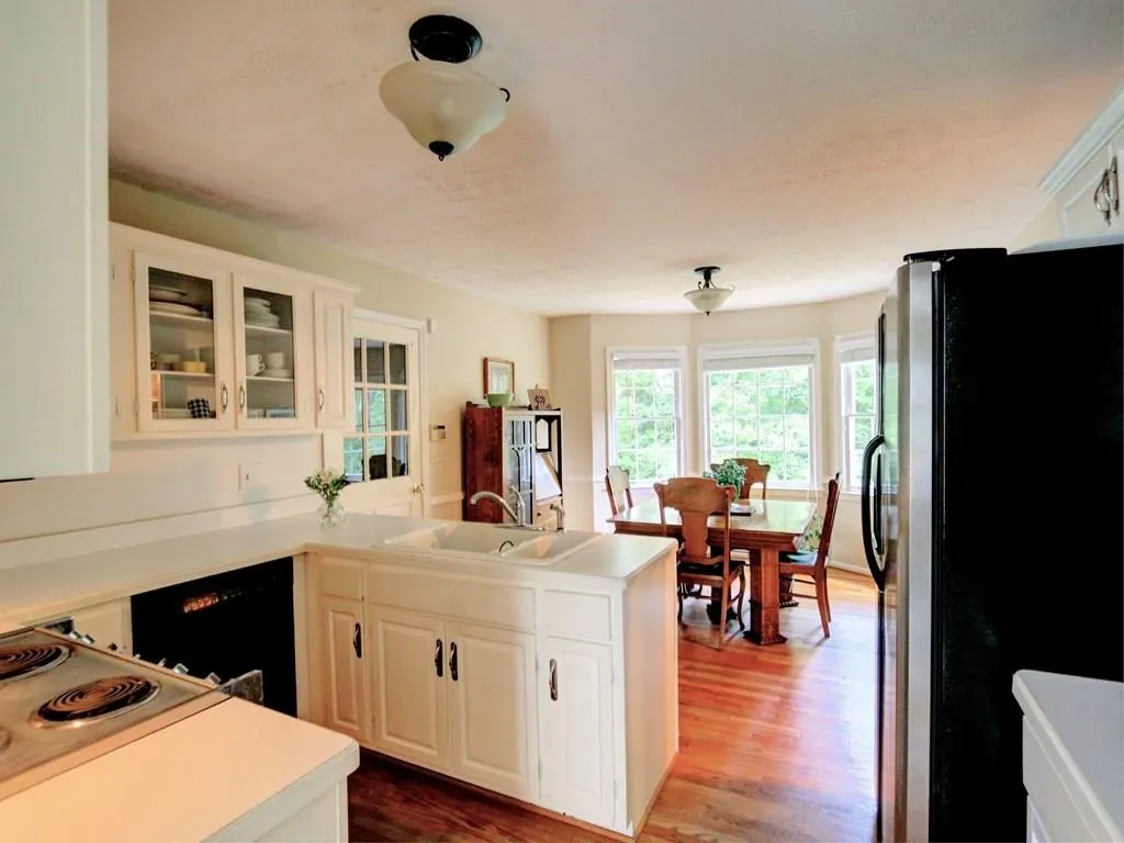575 Wyncourtney Drive, Sandy Springs, Georgia 30328, 4 Bedrooms Bedrooms, ,2 BathroomsBathrooms,Residential,Sold,575 Wyncourtney Drive,5732575