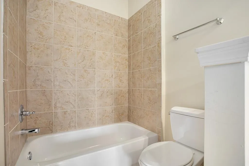 879 Perennial Drive Unit 112, Sandy Springs, Georgia 30328, 2 Bedrooms Bedrooms, ,2 BathroomsBathrooms,Residential,Sold,879 Perennial Drive Unit 112,6045405