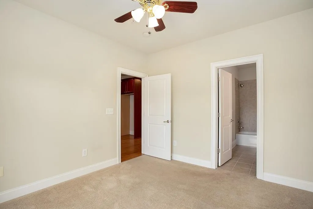 879 Perennial Drive Unit 112, Sandy Springs, Georgia 30328, 2 Bedrooms Bedrooms, ,2 BathroomsBathrooms,Residential,Sold,879 Perennial Drive Unit 112,6045405